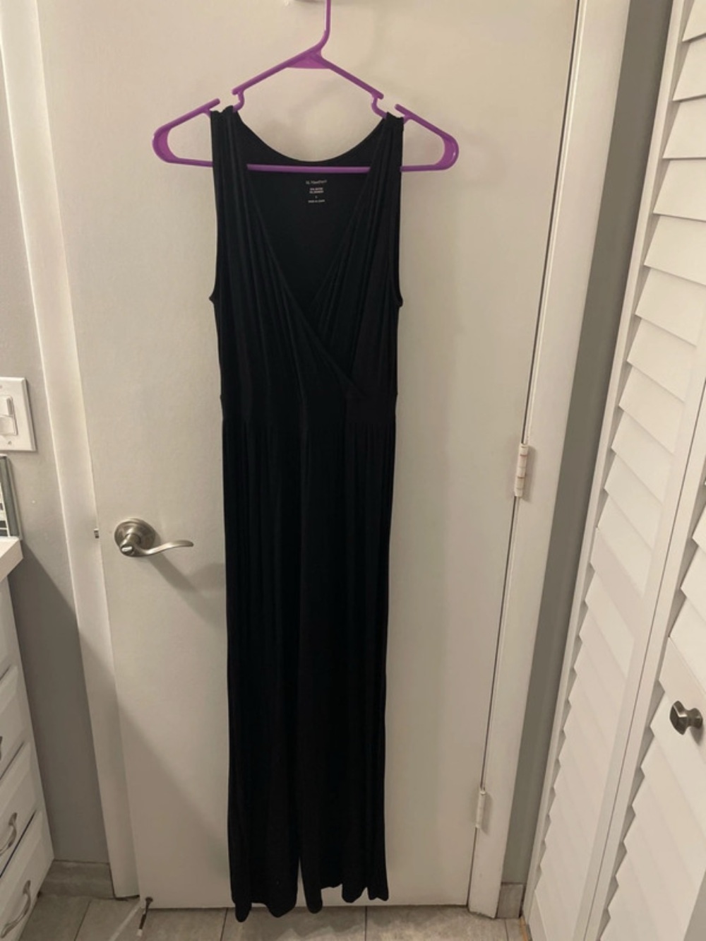 Classic Black Sleeveless Jumpsuit - Everyday Elegant